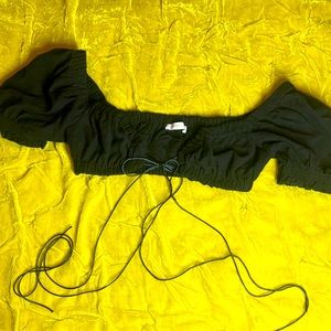 Black Cropped top
